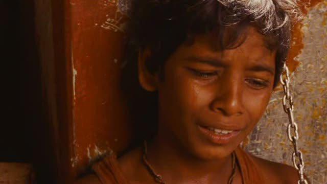 Кадр из фильма Кави / Kavi (2009)