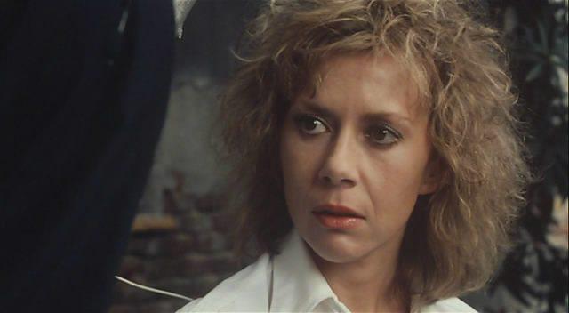 Кадр из фильма Нескромное обаяние порока / Entre tinieblas (1984)