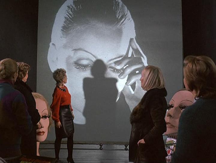 Кадр из фильма Будущее - это женщина / Il futuro e donna (1984)