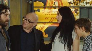 Кадры из фильма Дочь линии метро / La fille du RER (2009)