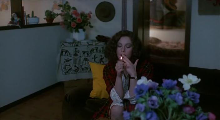 Кадр из фильма Женщина в зеркале / Una donna allo specchio (1984)
