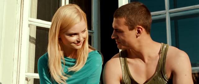 Кадр из фильма Люби и танцуй / Kochaj i tancz (2009)
