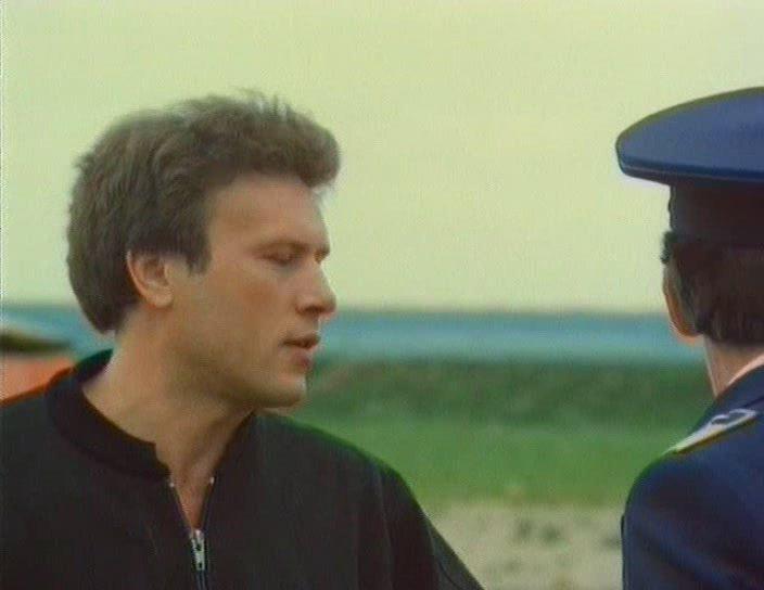 Кадр из фильма Парашютисты (1985)