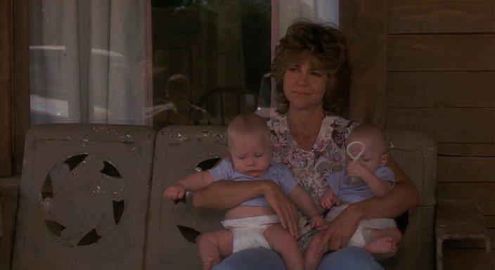 Кадр из фильма Любовь Мёрфи / Murphy's Romance (1985)