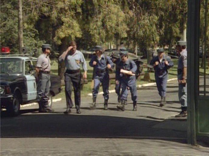 Кадр из фильма Взрывная бригада / Brigada explosiva (1986)