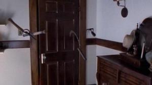 Кадры из фильма Дом / House (1986)