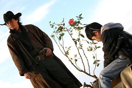 Кадр из фильма Сукияки Вестерн Джанго / Sukiyaki Western Django (2008)