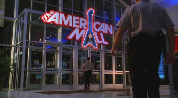 Кадр из фильма Американская аллея / The American Mall (2008)