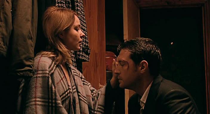 Кадр из фильма Двое под дождём (2008)