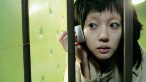 Кадры из фильма Я киборг, но это нормально / Ssaibogeujiman gwaenchanha (2008)