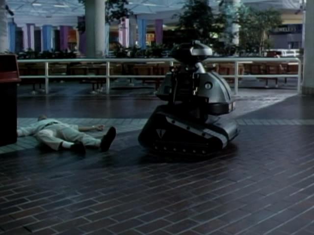 Кадр из фильма Роботы - убийцы / Chopping Mall (1986)