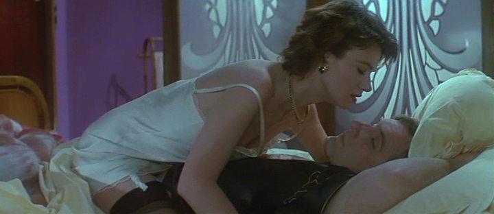 Кадр из фильма Вечернее платье / Tenue de soiree (1986)