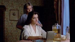 Кадры из фильма Служанка / La Bonne (1986)
