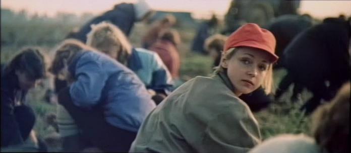 Кадр из фильма Сентиментальное путешествие на картошку (1986)