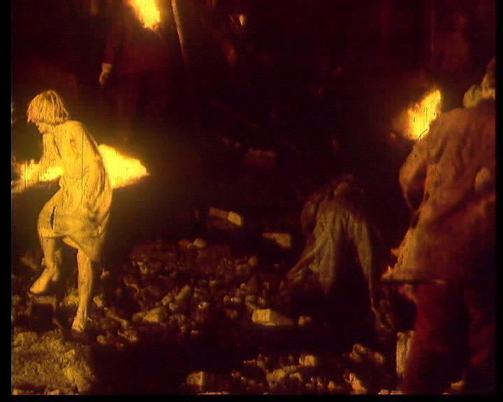 Кадр из фильма Письма мертвого человека (1986)