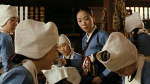 Кадры из фильма Дворцовые тени / Goongnyeo (2007)