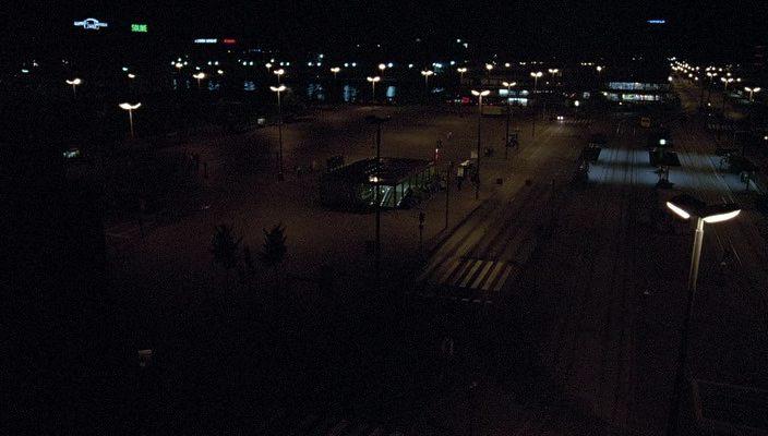 Кадр из фильма Тени в раю / Varjoja paratiisissa (1986)