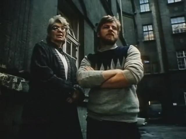 Кадр из фильма Фотография с женщиной и диким кабаном / Fotogrāfija ar sievieti un mežakuili (1987)