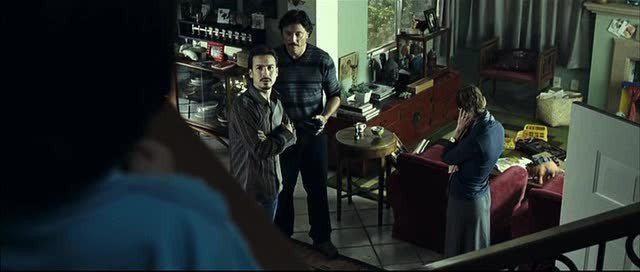 Кадр из фильма Зона / La zona (2007)