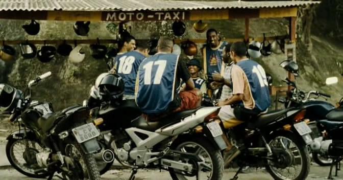 Кадр из фильма Город бога 2 / Cidade dos Homens (2007)
