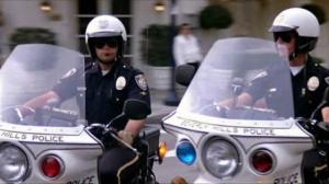 Кадры из фильма Полицейский из Беверли-Хиллз 2 / Beverly Hills Cop II (1987)