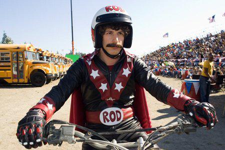 Кадр из фильма Лихач / Hot Rod (2007)