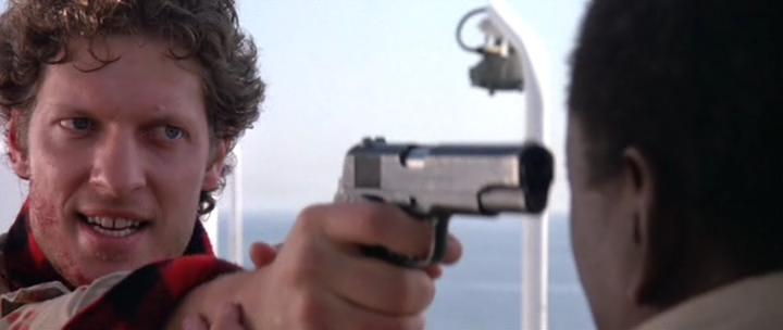 Кадр из фильма Огонь на поражение / Shoot to Kill (1988)