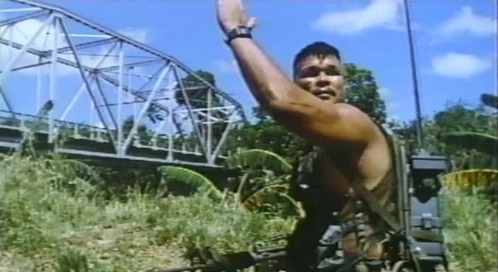 Кадр из фильма Военный робот / Robowar - Robot da guerra (1988)