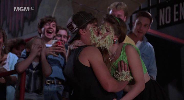 Кадр из фильма Гоблины 2 / Ghoulies 2 (1988)