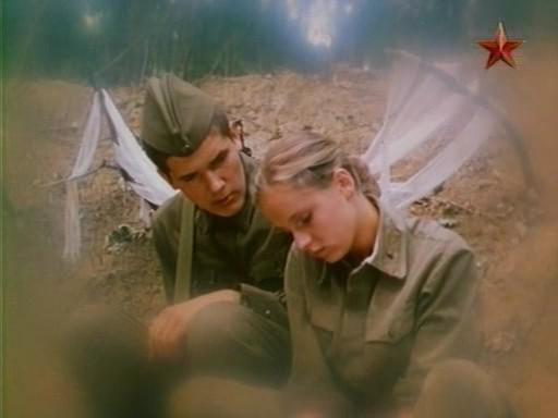 Кадр из фильма Сто солдат и две девушки (1989)