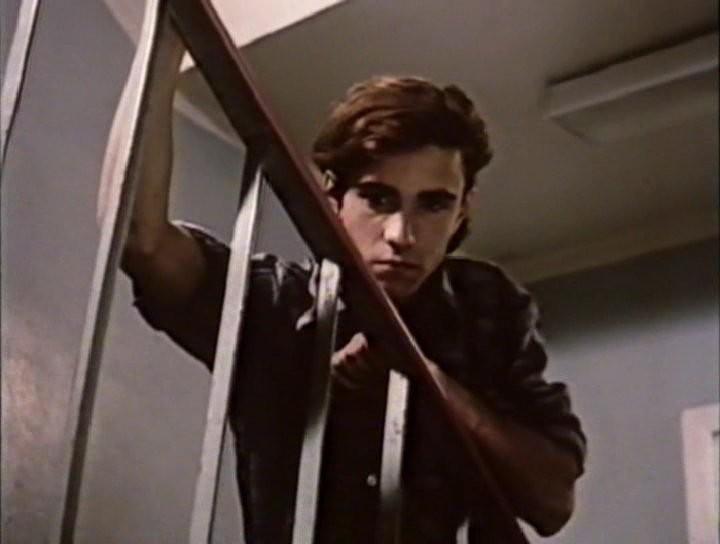 Кадр из фильма Казённый дом (1989)