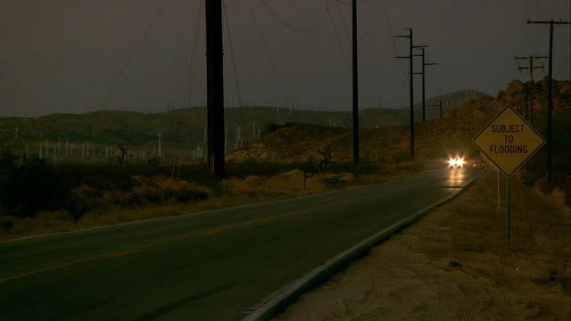 Кадр из фильма Попутчик: дорога смерти / The Hitchhiker (2007)