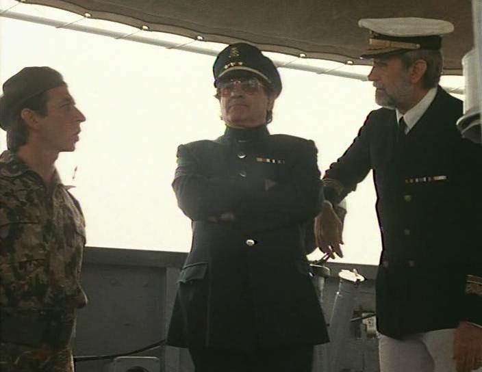 Кадр из фильма Бухта Эсмеральда / La bahía esmeralda (1989)
