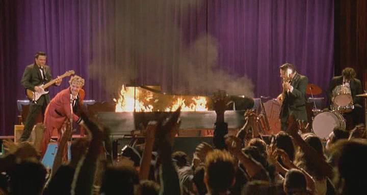Кадр из фильма Большие огненные шары / Great Balls of Fire! (1989)