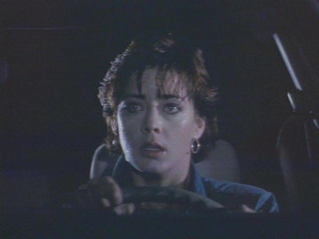 Кадр из фильма Ловушка для ведьм / Witchtrap (1989)