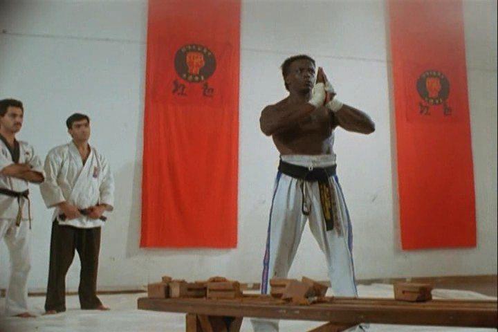 Кадр из фильма Кровавый кулак / Bloodfist (1989)