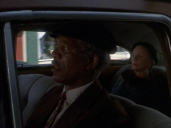 Кадр из фильма Шофер Мисс Дэйзи / Driving Miss Daisy (1989)