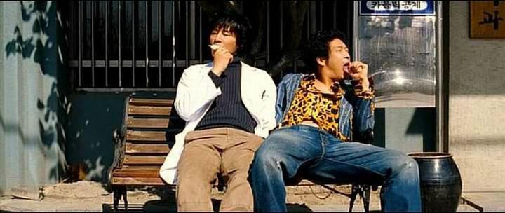Кадр из фильма Три приятеля / Ttukbangjeonseol (2006)