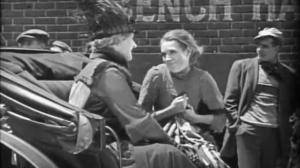 Кадры из фильма Мыльная пена / Suds (1920)