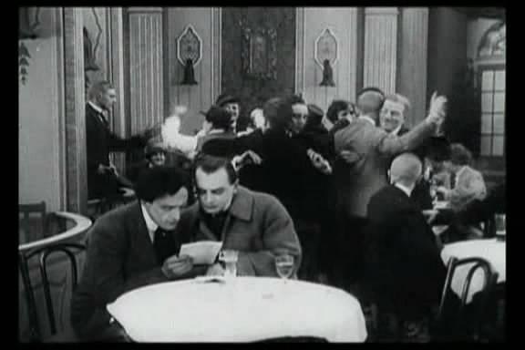 Кадр из фильма Не такой как другие / Anders als die Andern (1919)