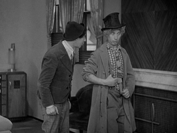 Кадр из фильма Обезьяньи проделки / Monkey Business (1931)