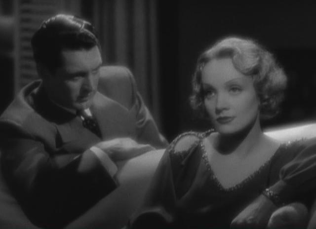 Кадр из фильма Белокурая Венера / Blonde Venus (1932)