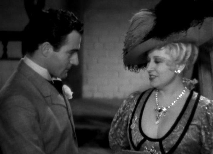 Кадр из фильма Она обошлась с ним нечестно / She Done Him Wrong (1933)