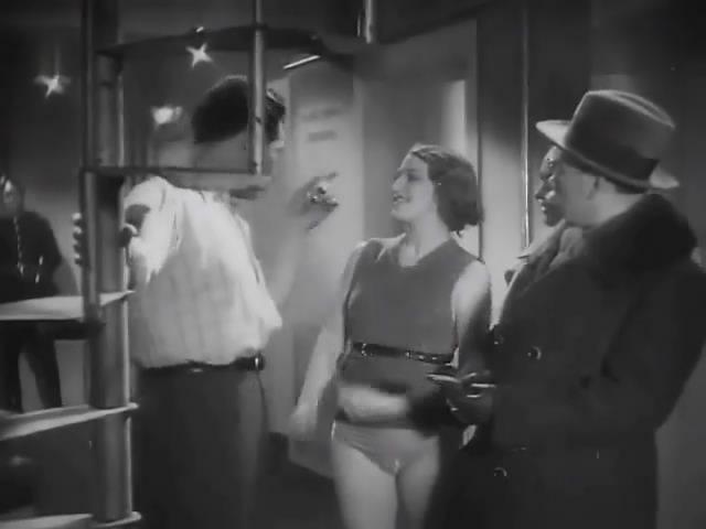 Кадр из фильма Песенник Варшавы / Spies of Warsaw (1934)