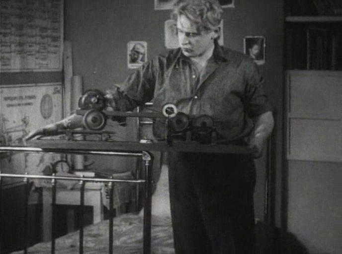 Кадр из фильма Частная жизнь Петра Виноградова (1934)
