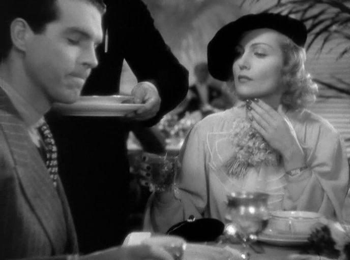 Кадр из фильма Руки на столе / Hands Across the Table (1935)