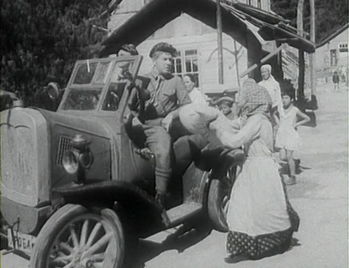 Кадр из фильма Однажды летом (1936)