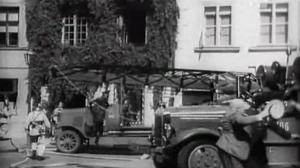 Кадры из фильма Фред осчастливит мир / Fredek uszczesliwia swiat (1936)