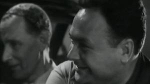 Кадры из фильма Девушка спешит на свидание (1936)