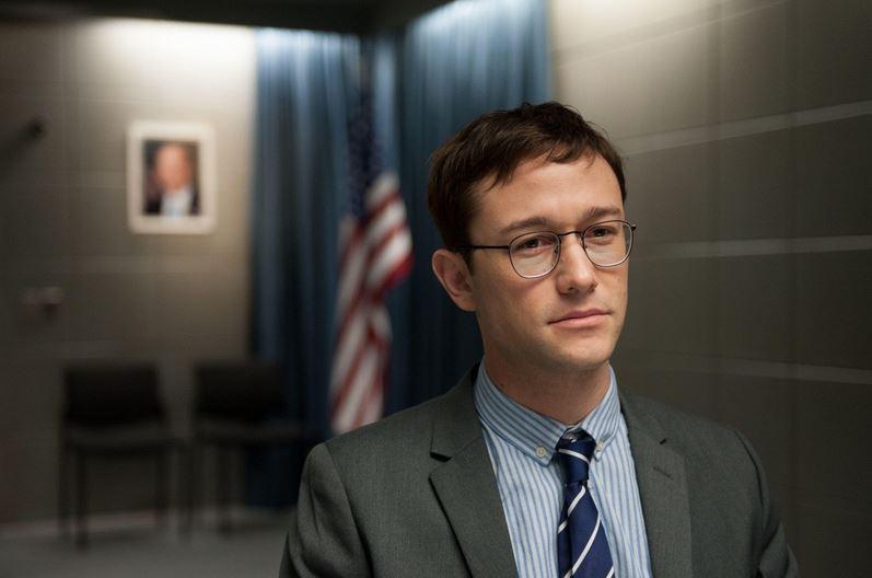 Кадр из фильма Сноуден / Snowden (2016)